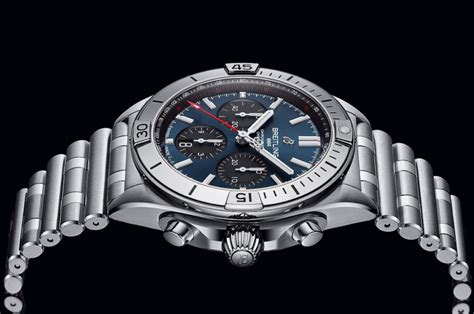 Universal Genius: Reviewing the Breitling Chronomat 